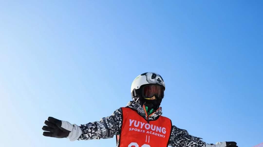 家长可以通过哪些方式来鼓励孩子追求自己的兴趣爱好？