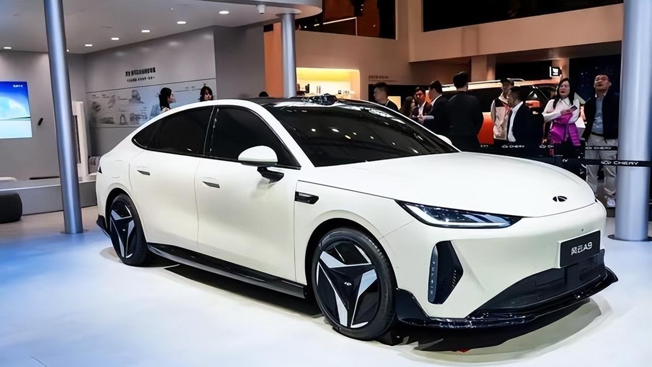 奇瑞全新中大型轿车，溜背设计，车长4930mm，激光雷达+猎鹰智驾