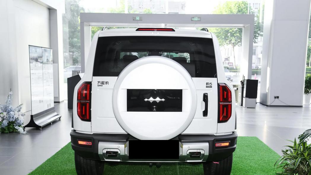 预算达到30万级，有选购硬派越野车刚需，豹5值得一试