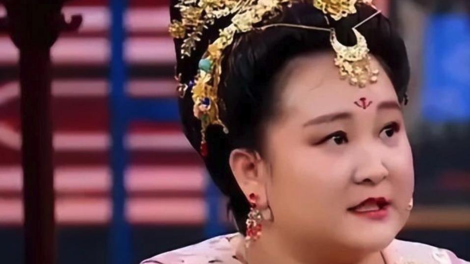 贾玲再瘦引热议！网友：还是胖点好看