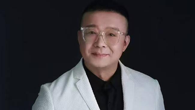 薄氏珍宝收藏家薄维传记图书《闻物知命》荣登《中华英才》杂志