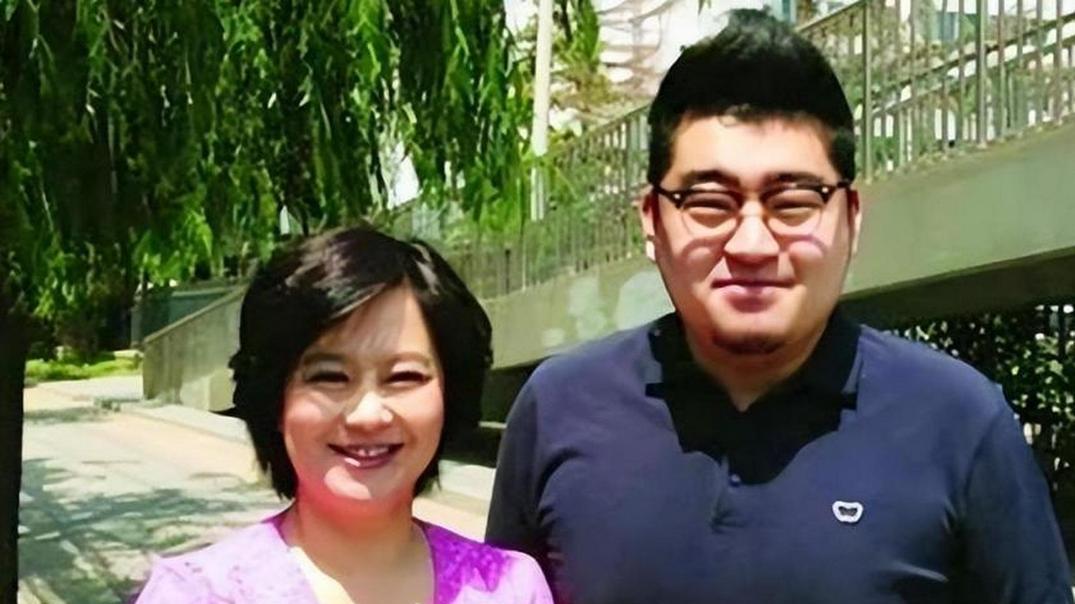从童真守护者到人生赢家：鞠萍的情感成长启示录
