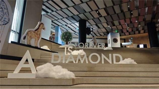 权威官媒聚焦戴比尔斯钻石工坊，解码天然钻石的中国价值认同