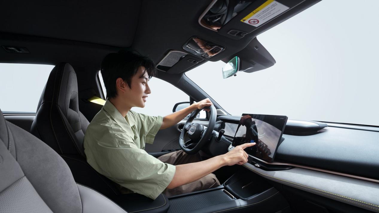 10.06万起，领克06 Relive个性设计不敷衍，安全配置不将就