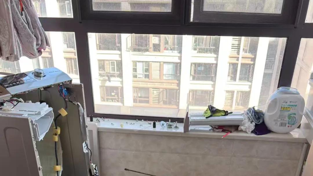 用了9年的洗衣机突然漏水，临时在闲鱼找人维修和清洗，贼省钱！