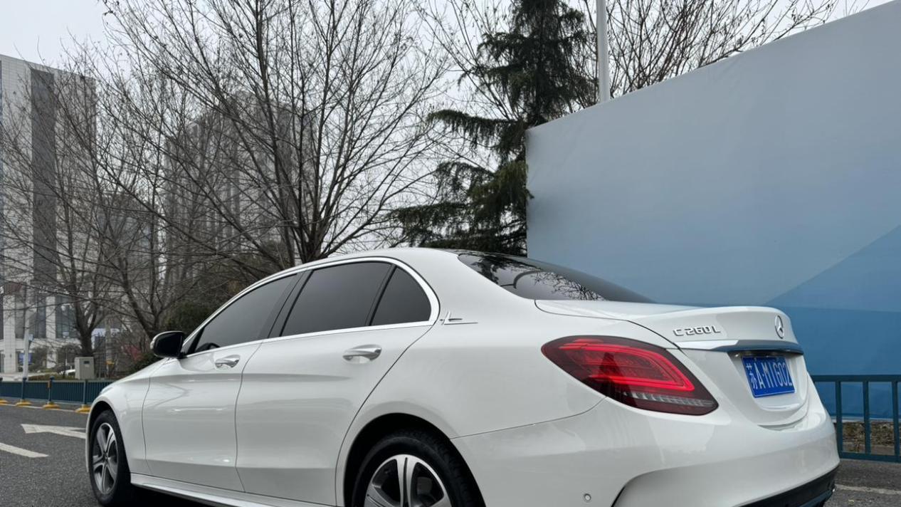 17万预算圆你“大奔”梦！2020款奔驰C260L，一手车况仅跑6万公里