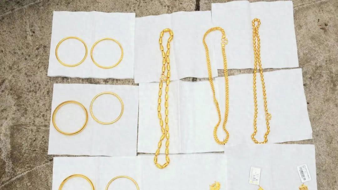 40余万元黄金不翼而飞，竟是3年前安装工人所为！成都公安2小时抓捕于某某归案