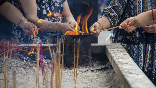 今日四月初十是“吉日”，无论多忙，提醒大家: 1敬、2吃、3不做