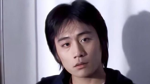 刘烨：外国妻子患重病，3年不接戏，如今妻子45像55，仍不离不弃
