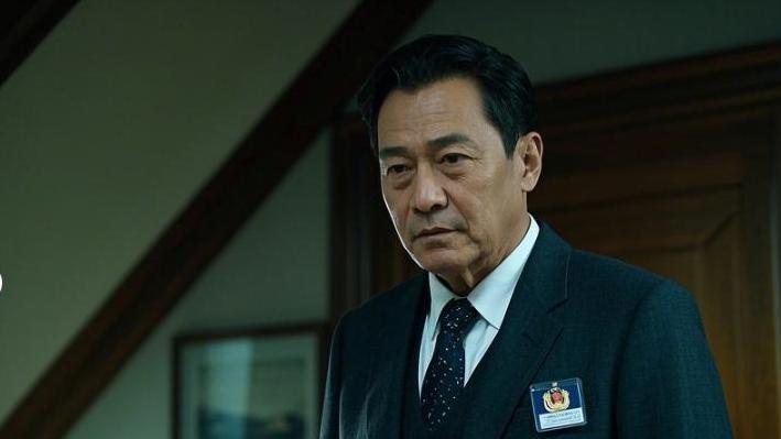 父亲去世仅两个月，母亲再婚引争议：儿子拒绝照顾90岁奶奶？