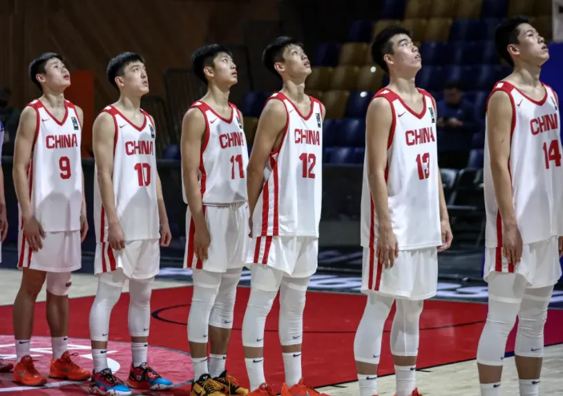 恭喜中国男篮！15分大胜巴林，强势晋级4强，连战澳洲2强，冲击冠军