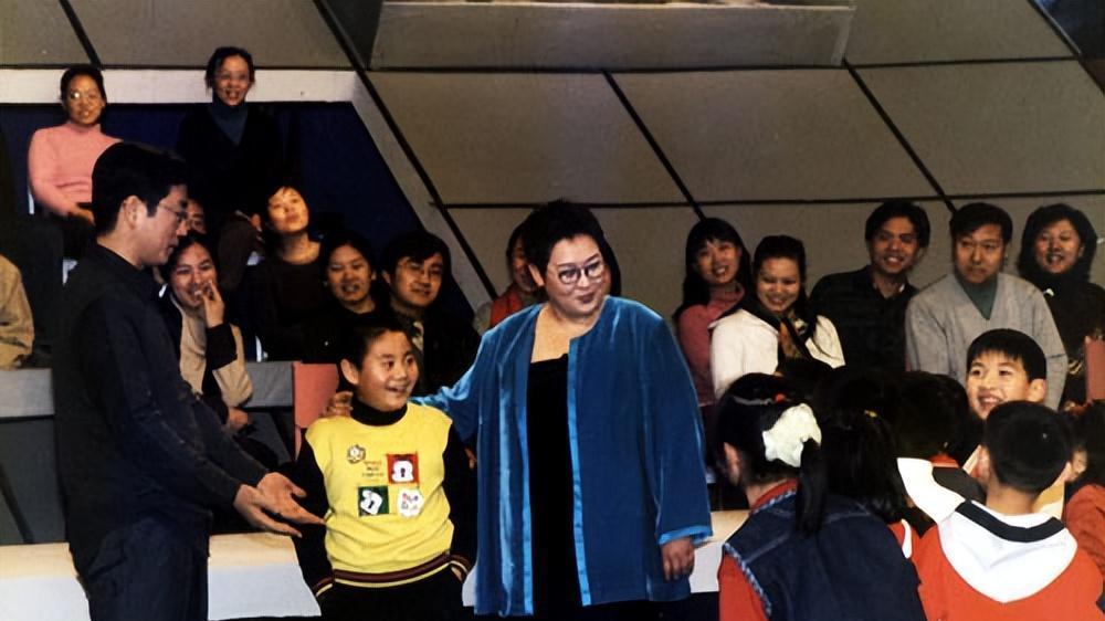 张越：巅峰时两次辞职只拿低保，韩红为何还将她视为恩人