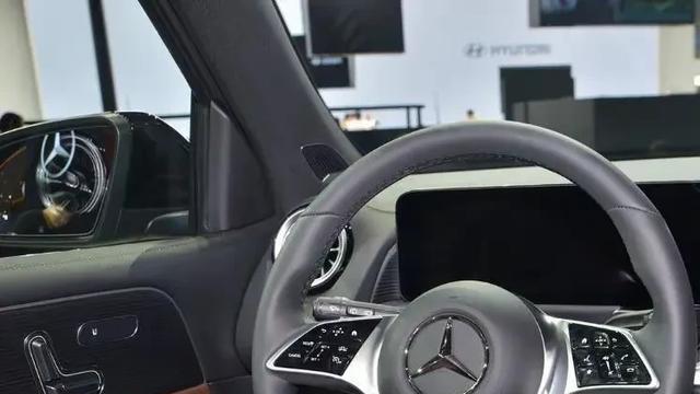 奔驰GLB：打破豪华门槛，20万级7座SUV的超值之选