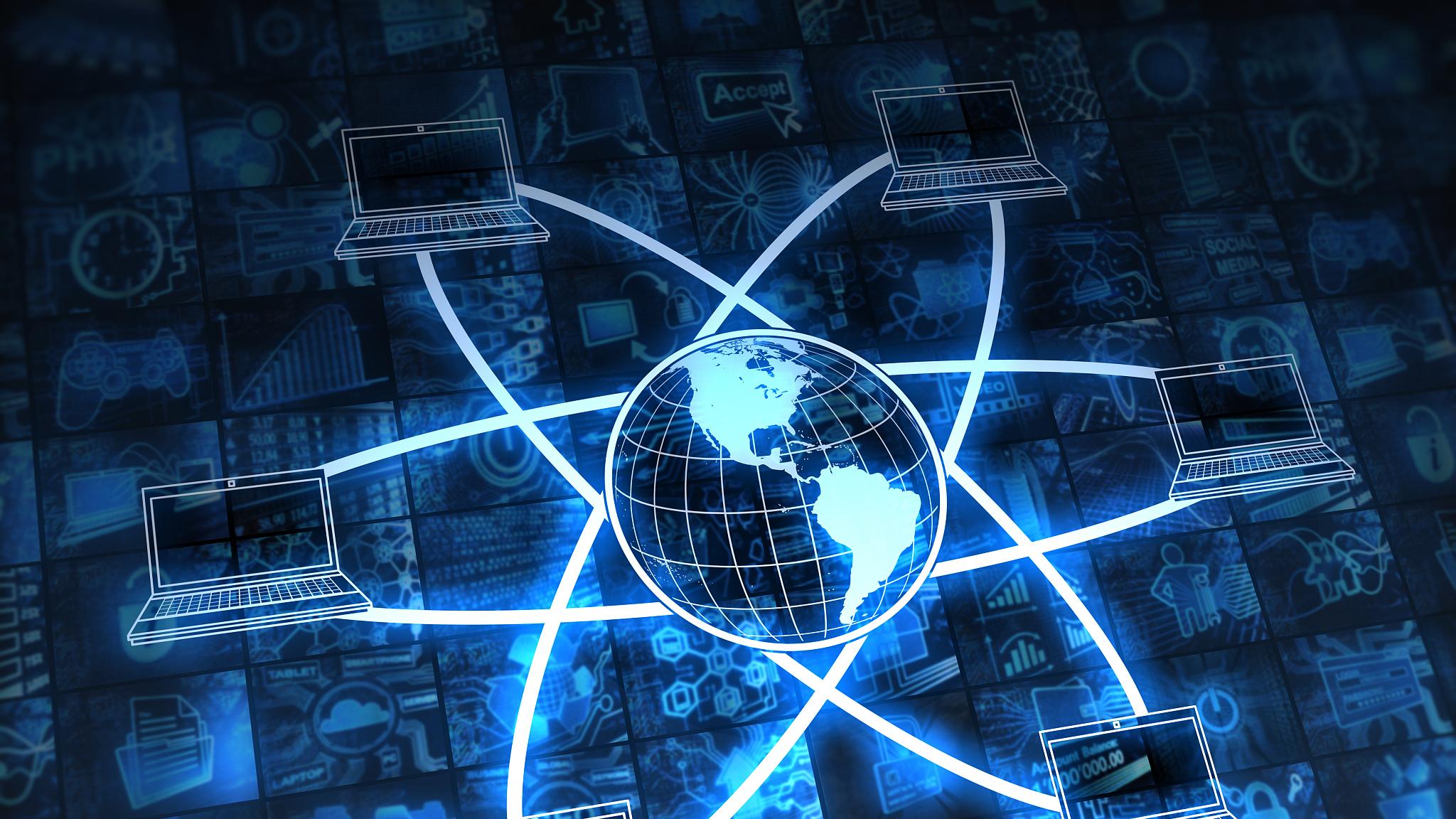 量子纠缠下的瞳孔战争：中国智能眼镜如何用0.1度精度重新定义人机交互