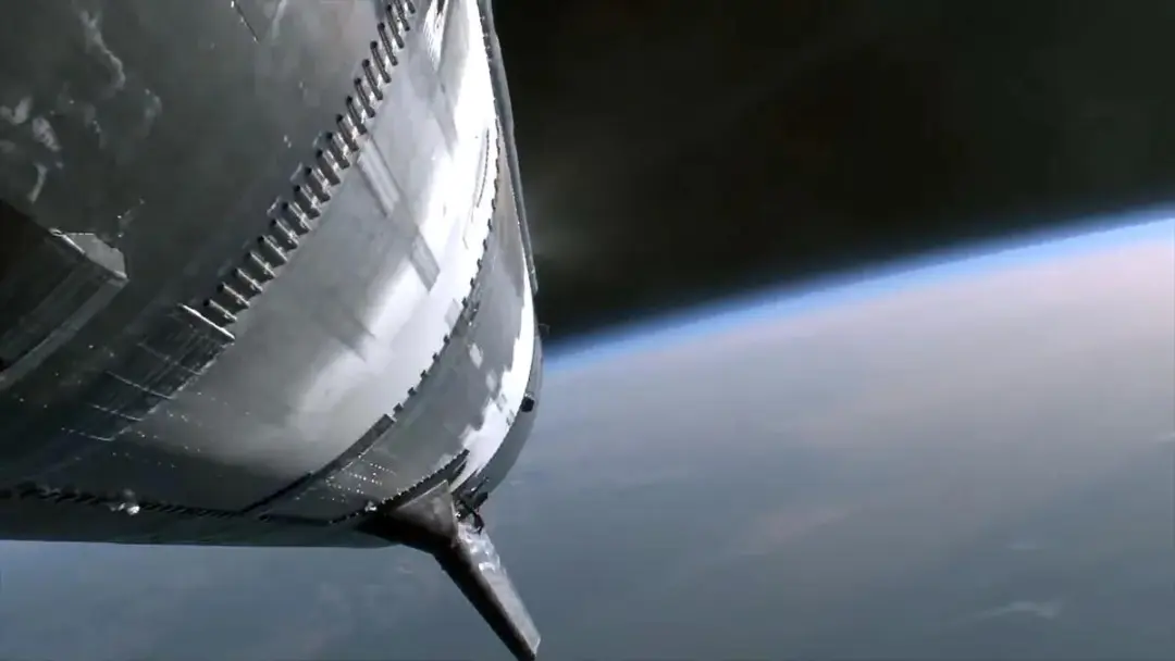 美国联邦航空管理局调查SpaceX星舰8号飞行爆炸事件，该事件扰乱了商业航班