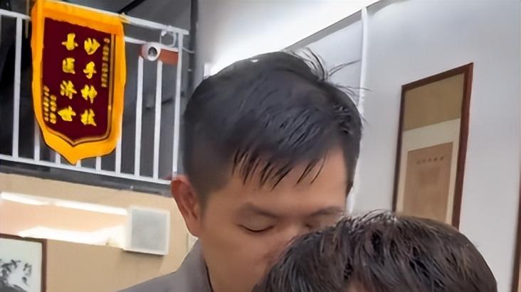 广东一夜3消息！朱芳雨又有新操作，萨姆纳发声，徐杰看中医