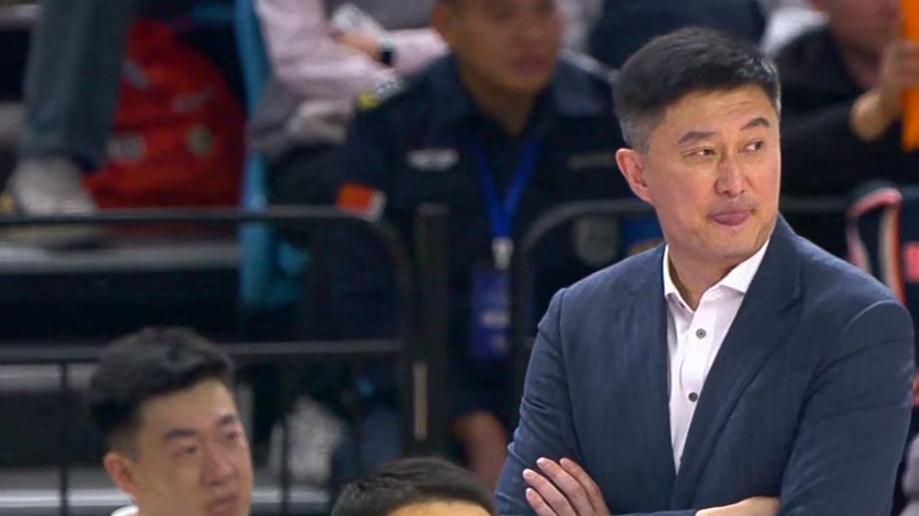 有趣！6个月前是第2替补，如今成为一流中锋!