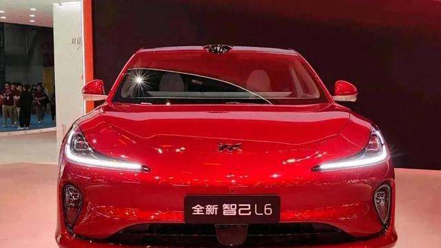 “都市时尚单品”全新智己L6凭啥火爆出圈！