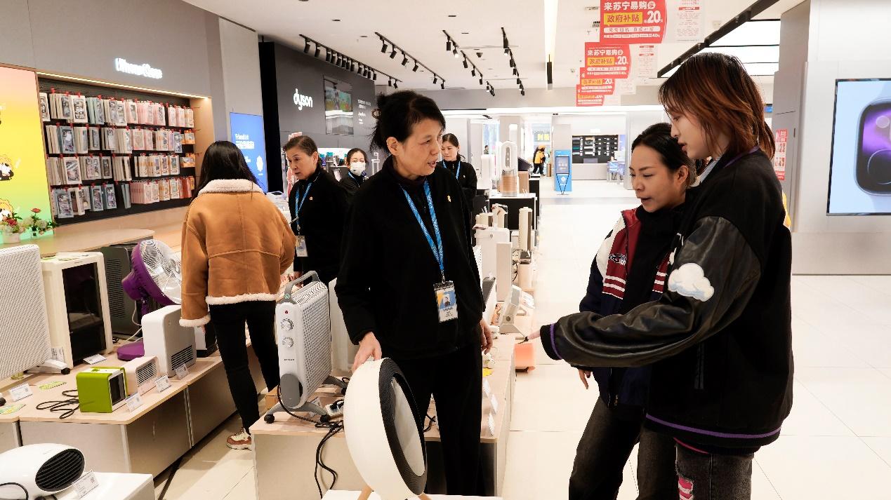 “老少通吃” AI智能取暖家电占比超80%