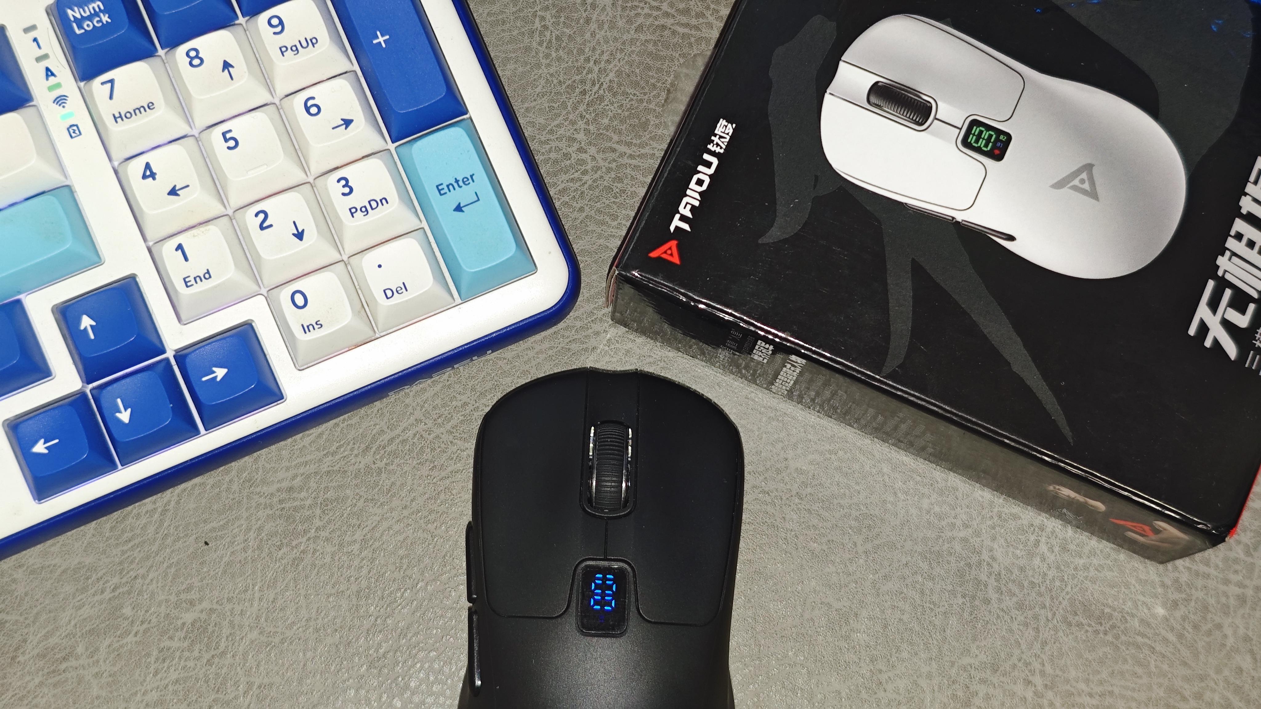 57g鼠标实测26天不充电？钛度无相握的「双栖」真相