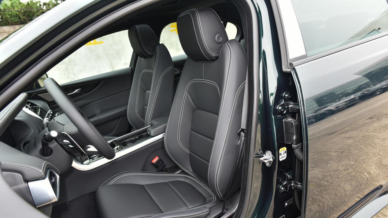 直降14万！搭2.0T+8AT，全铝车身+后驱，这台捷豹XEL真香