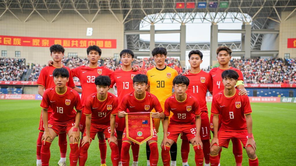 国足球员是选出来的，当选不出来的时候，怎样做才能提高国足水平