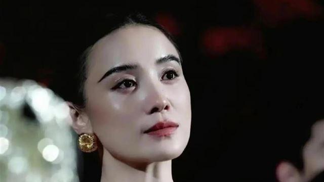 《人世间》播3年后，再看视后殷桃的处境，才明白宋佳做对了什么