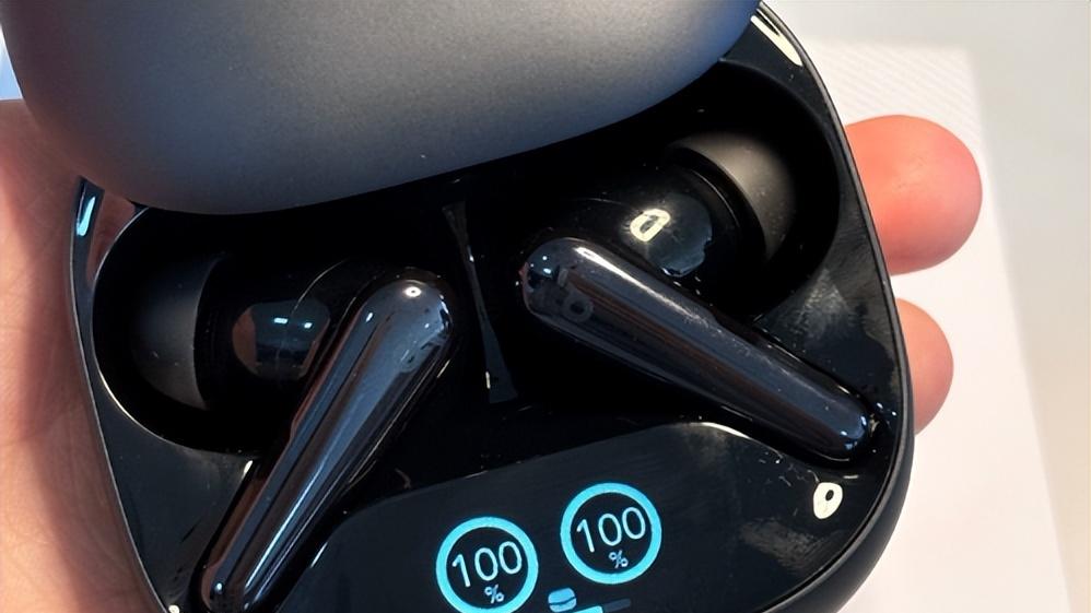 降噪耳机哪个品牌好？2025真实体验测评，多款靠谱机型闭眼选，附不同需求的选购建议