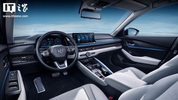 2025款广汽本田雅阁轿车正式上市，燃油版起售价17.98万元，搭载全新智能驾驶系统