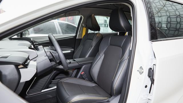 新车预售13万元起纯电轿跑中型SUV一汽丰田bZ5将于6月10日上市