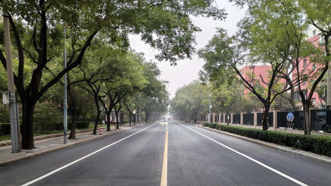 石景山区完成12条城市道路大修工程