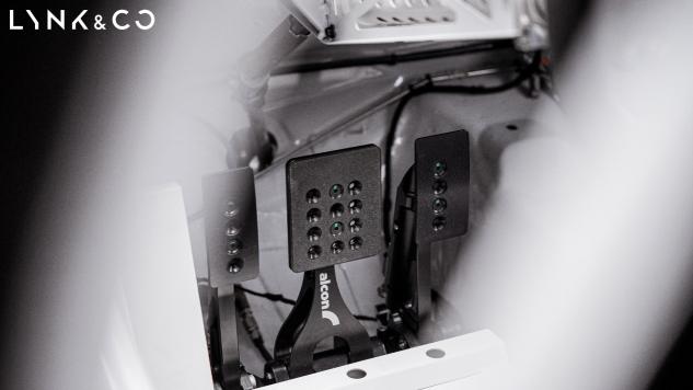 领克03+TCR赛车正式发售，中国赛车工业的“星火”已被点燃