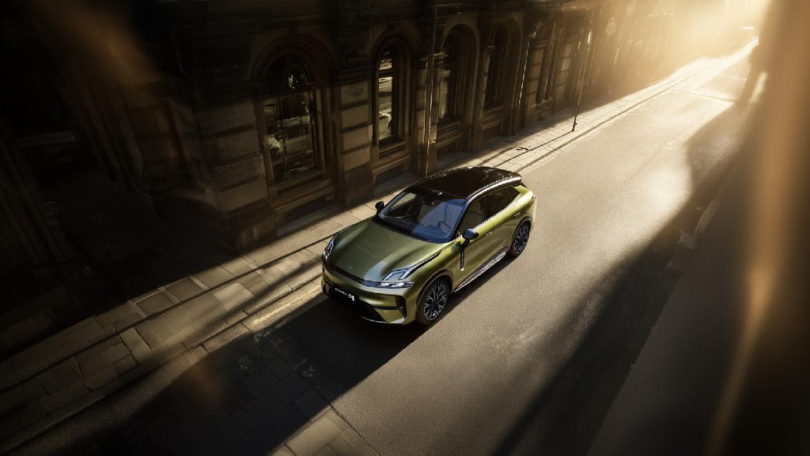 65% 90后车主认可，领克08 EM - P首月万台下线交付，实力征服年轻一代