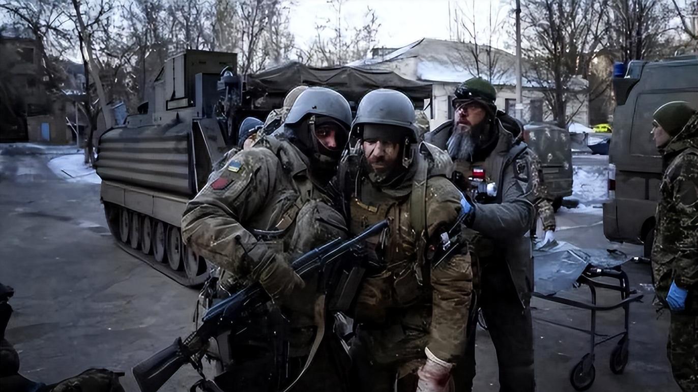 乌克兰准备好了，泽连基斯签署命令，欧洲成压死骆驼最后一根稻草