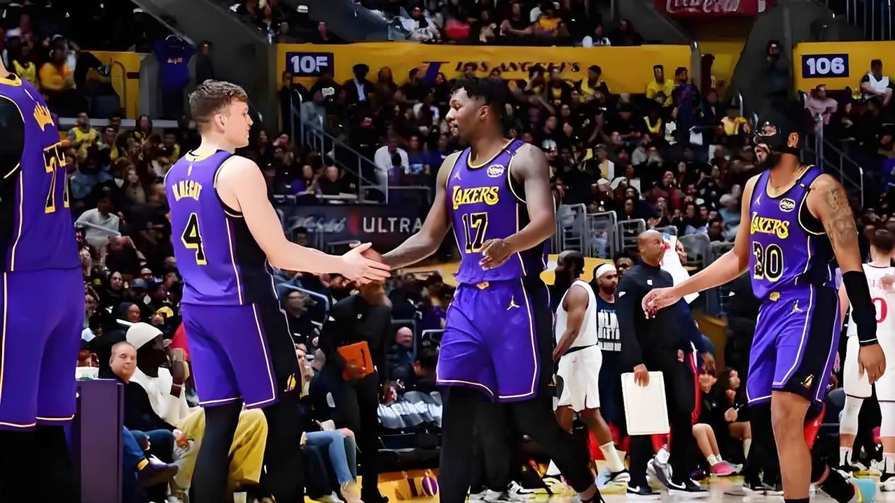 球队有问题真上！佩林卡没看走眼，带来的湖人冲冠道路越来越宽