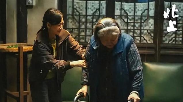 仅2集，收视率破3，终于有能跟《人世间》一较高下的年代剧了！