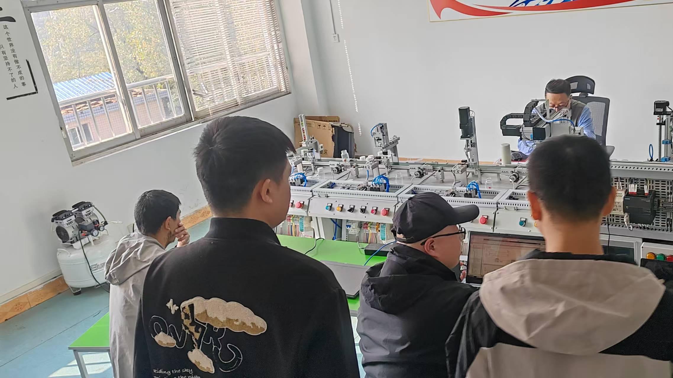 教学与时俱进：2025武汉电气自动化PLC培训学校课程哪家好？