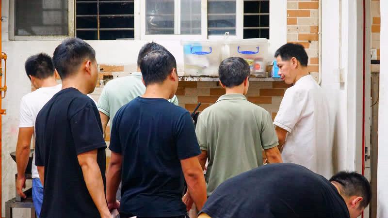 隆江猪脚色佳味美方诱客