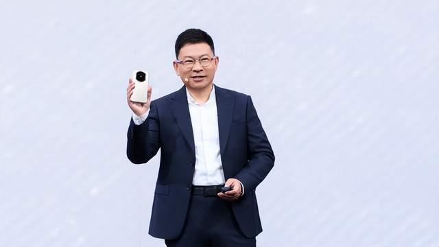 折叠屏天花板！全新超可靠折叠玄武架构，华为Mate X7有多可靠？