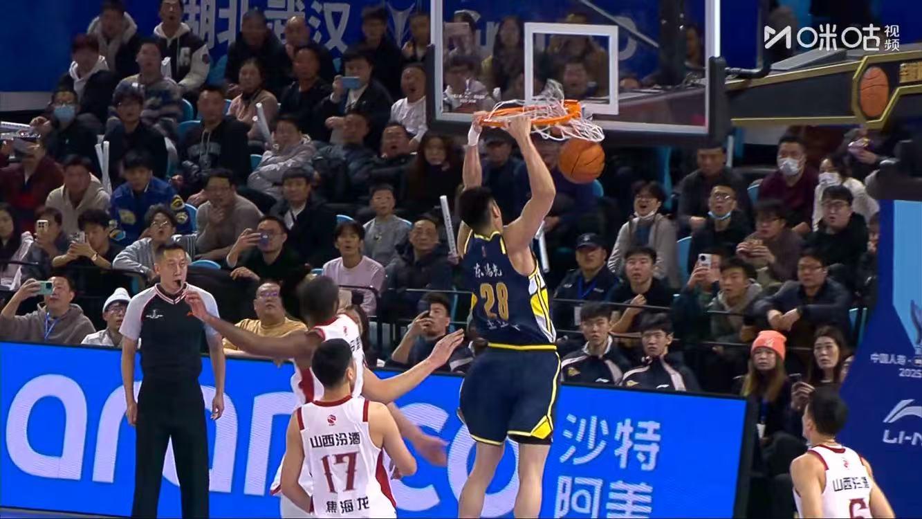 全队22次失误！广东不敌山西遭首败 萨林杰退化 徐杰空砍25+5+11