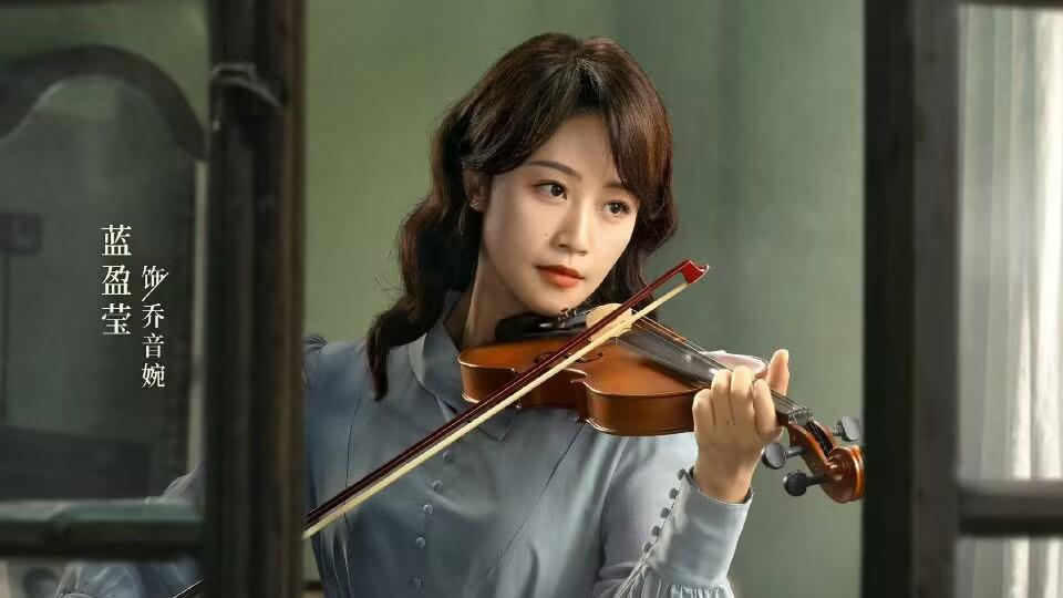 《风与潮》直到妻子葬身火海，何贤方知，乔音婉的哥哥竟然是内奸