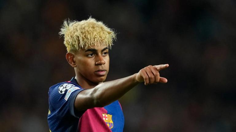 绝了，才输国家德比！巴萨甩锅皇马，力挺2亿巨星，不讲道理