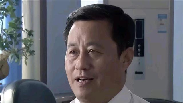 王长贵破防！本山传媒300演员抢饭碗？刘老根徒弟连龙套都跑不起