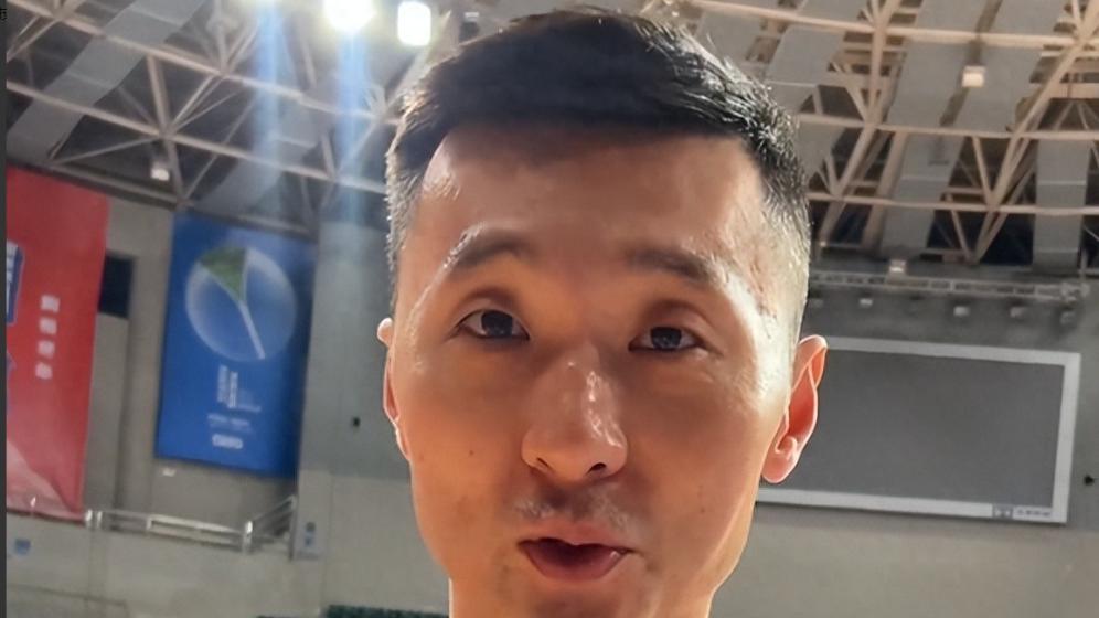 新疆主帅刘炜：今晚必须全力以赴从防守做起 哈雷尔迎CBA首秀