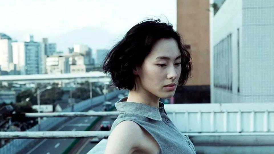 梁洛施与李泽楷未婚生3子背后的隐情：豪门恩怨几何？