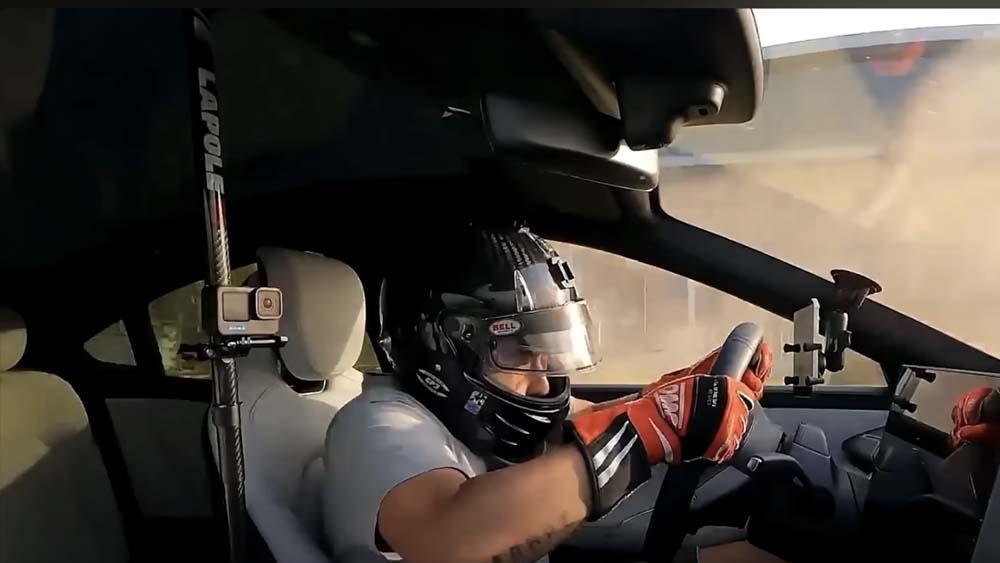 小米SU7赛道数次发生刹车过热导致意外，原厂：不适合在赛道驾驶