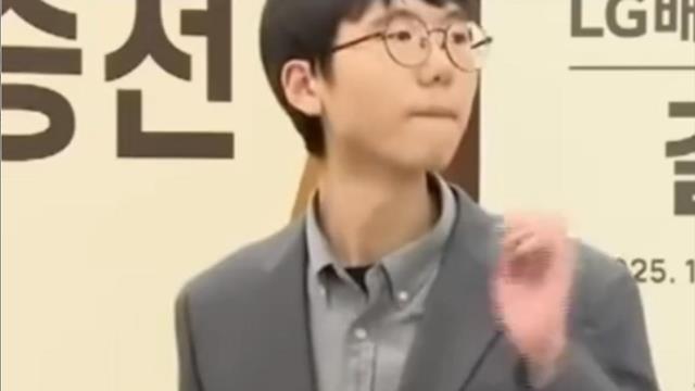 柯洁直播痛哭原因曝光，透露更多比赛细节，立誓：柯洁永不妥协！