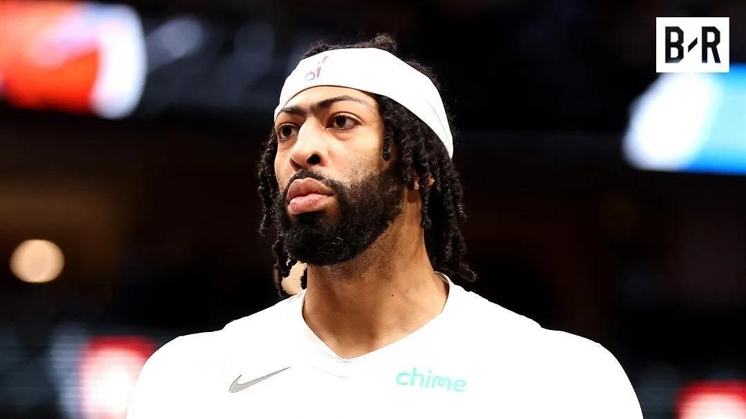 珍妮巴斯揭露为何交易戴维斯，他不开心，交易送走他，是双赢