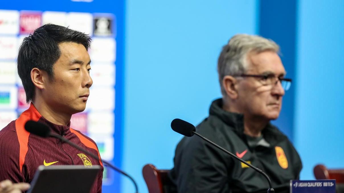 孤注一掷？伊万宁愿召入过剩前锋当陪练，也不补缺后防短板