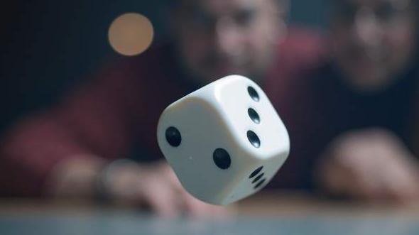 旺季遇空城不慌！县城烟酒店跳出库存赌局，靠 “精准运营” 稳赢